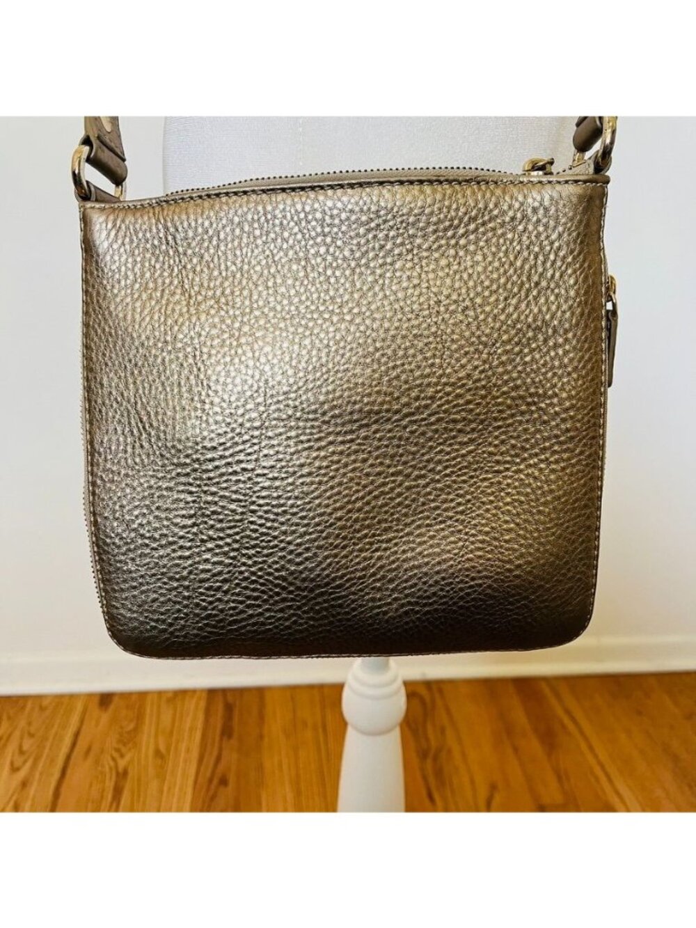 Cole Hahn Womens Bag Sheila Brushed Gold Leather Crossbody Pebbled Glam Lux - Picture 3 of 9